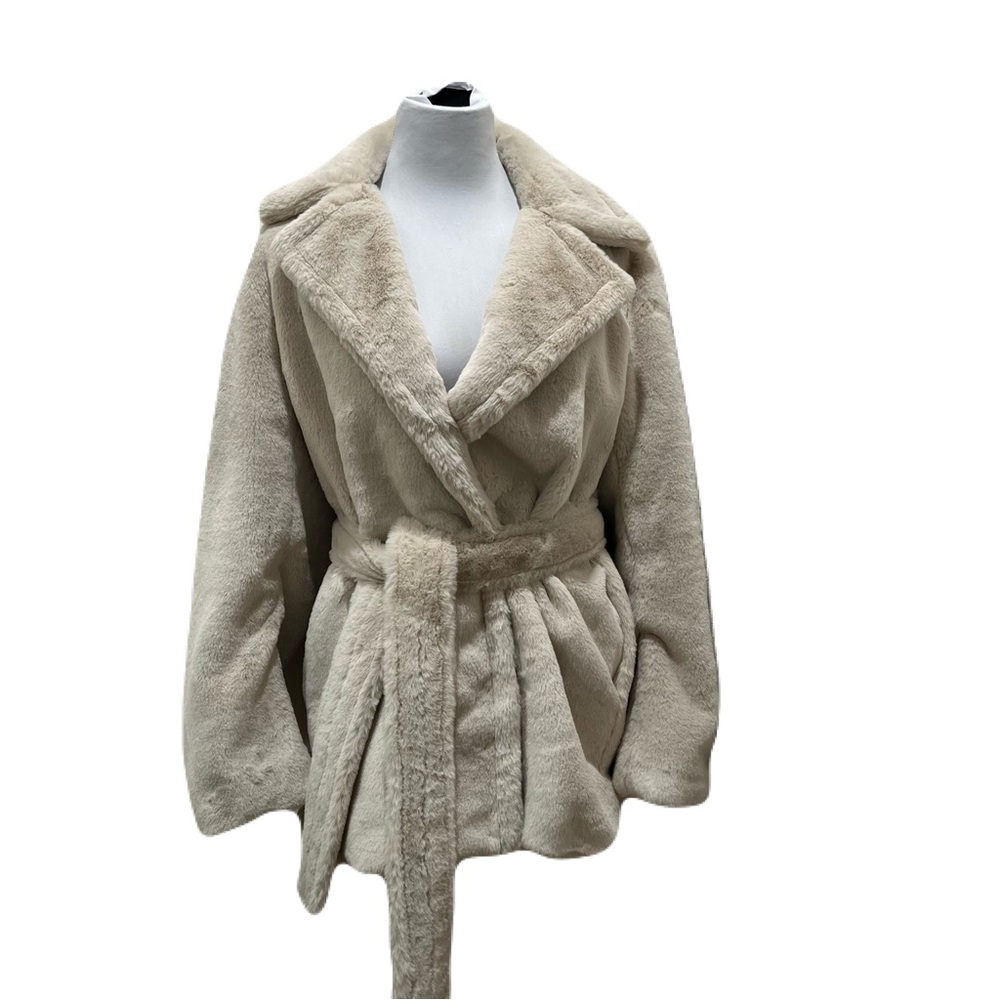 Vince Women's Belted Faux Fur Plush Coat in Cream. NWOT SZ M